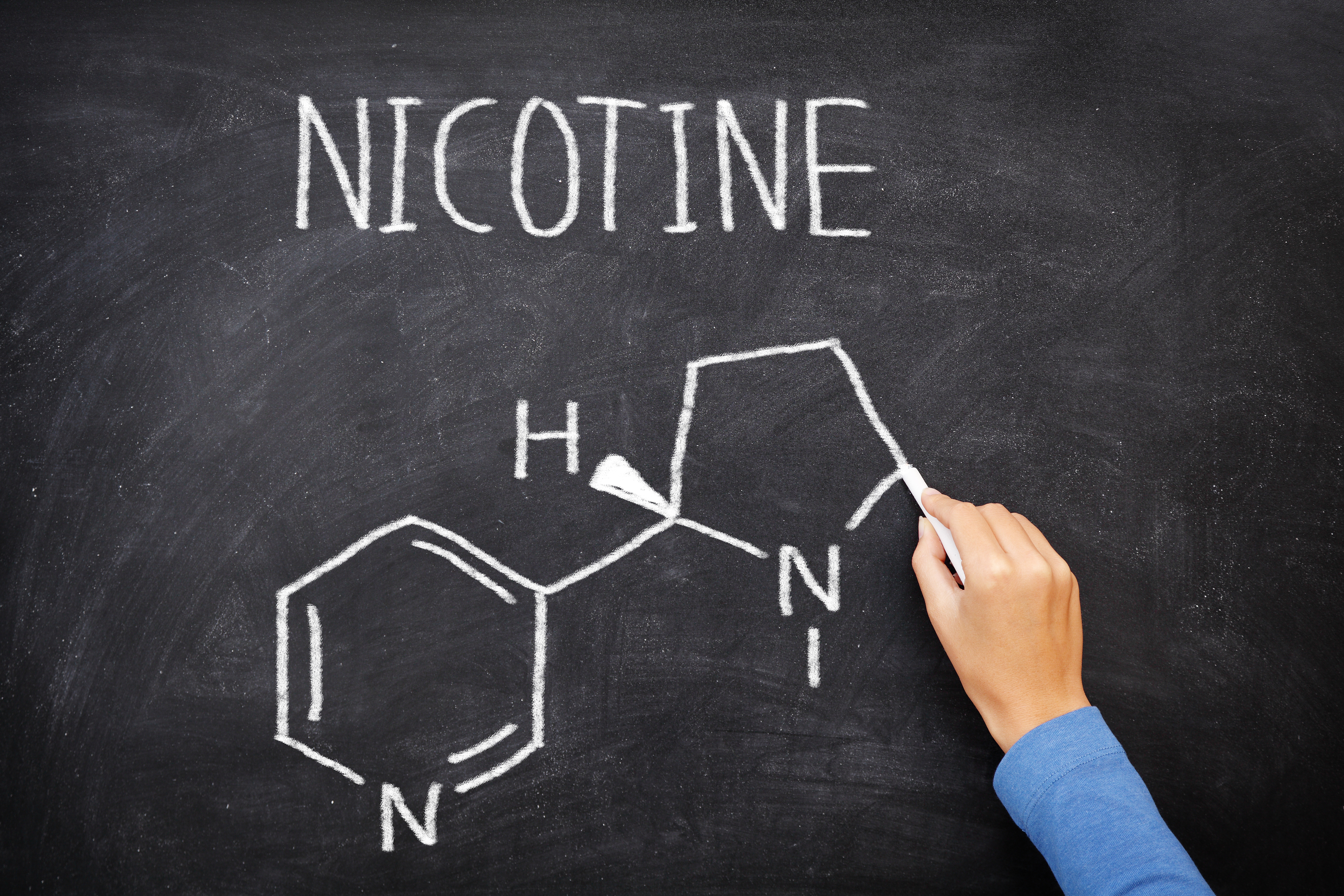 Никотин биохимия. Никотин. Химическая формула никотина. Никотин формула. Никотин структурная формула.