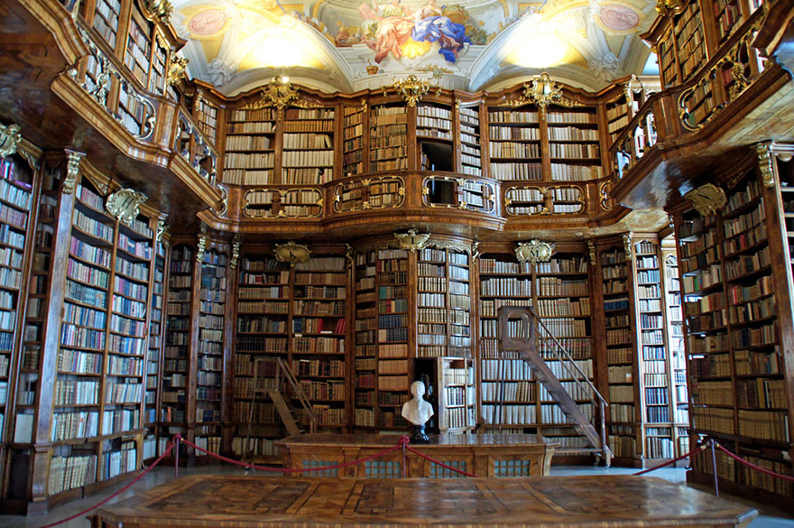 of_the_most_majestic_libraries_in_the_world_6_1
